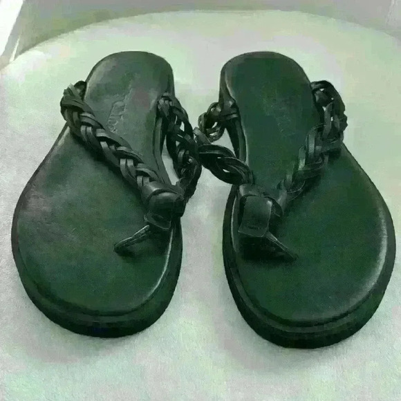 See By Chloe Women’s Flip Flop Sandals. Color: Black. Size: 8.5. OS